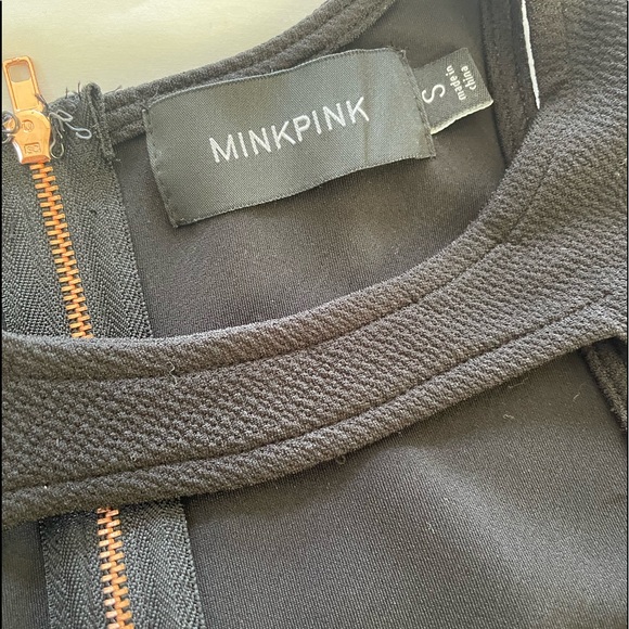 MINKPINK BLACK CUTOUT MINI DRESS. SIZE SMALL 🖤 - Picture 5 of 6